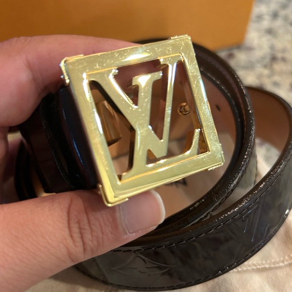 LOUIS VUITTON VERNIS INITIAL BELT - Picture 2 of 13